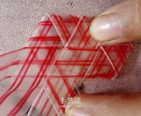 吸管折愛心怎么折圖解 吸管愛心的折法步驟 -  rpnrmr.com