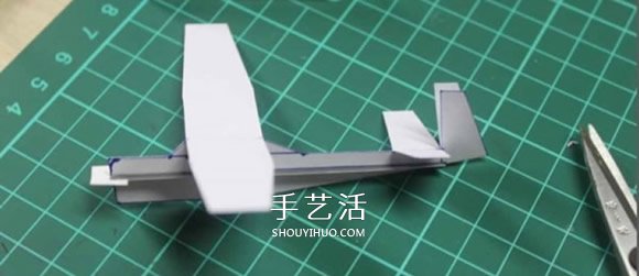 滑翔機模型的制作方法 卡紙做滑翔機模型圖解 -  rpnrmr.com
