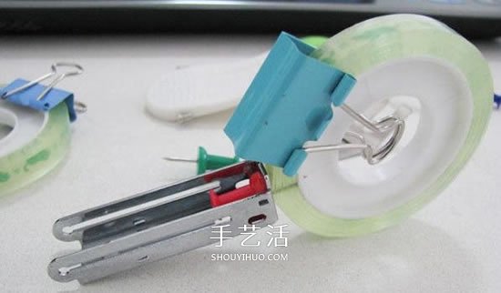 辦公用品手工制作摩托車(chē)模型的方法圖解 -  rpnrmr.com