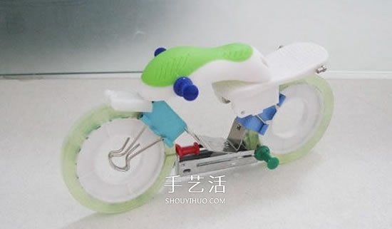 辦公用品手工制作摩托車(chē)模型的方法圖解 -  rpnrmr.com