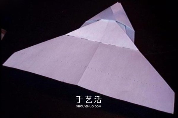 復(fù)仇者紙飛機(jī)的折法 折紙戰(zhàn)斗機(jī)的詳細(xì)圖解 -  rpnrmr.com