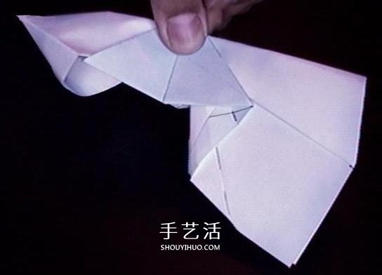 復(fù)仇者紙飛機(jī)的折法 折紙戰(zhàn)斗機(jī)的詳細(xì)圖解 -  rpnrmr.com