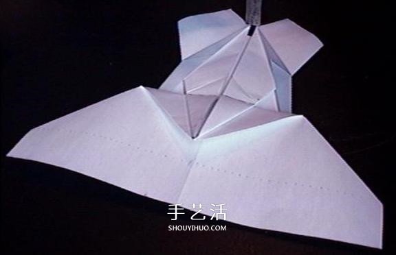 復(fù)仇者紙飛機(jī)的折法 折紙戰(zhàn)斗機(jī)的詳細(xì)圖解 -  rpnrmr.com