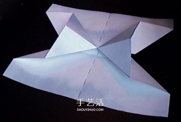 復(fù)仇者紙飛機(jī)的折法 折紙戰(zhàn)斗機(jī)的詳細(xì)圖解 -  rpnrmr.com