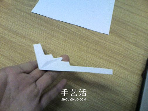 B-2轟炸機(jī)的折法圖解 折紙隱形轟炸機(jī)的方法 -  rpnrmr.com