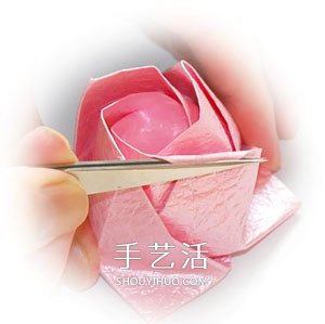 好看紙玫瑰的詳細(xì)疊法 手工玫瑰花怎么折圖解 -  rpnrmr.com