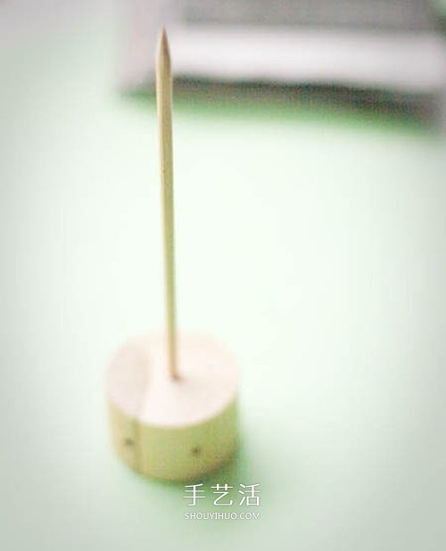 廢報紙舊雜志制作圣誕樹的方法 簡單又漂亮 -  rpnrmr.com