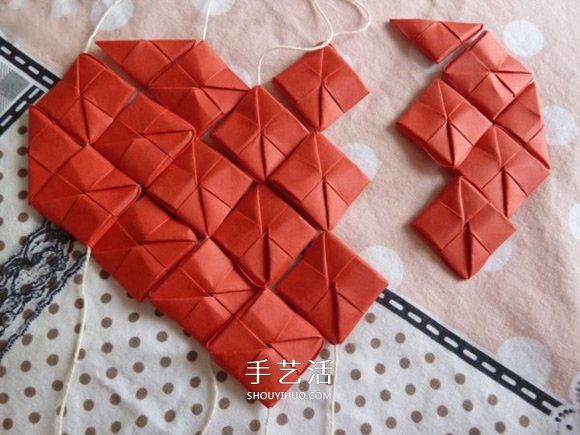 線穿浪漫愛(ài)心的折法 創(chuàng)意情人節(jié)愛(ài)心折紙圖解 -  rpnrmr.com