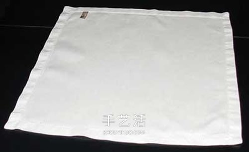 手工餐巾折玫瑰花圖解 漂亮餐具玫瑰花的折法 -  rpnrmr.com