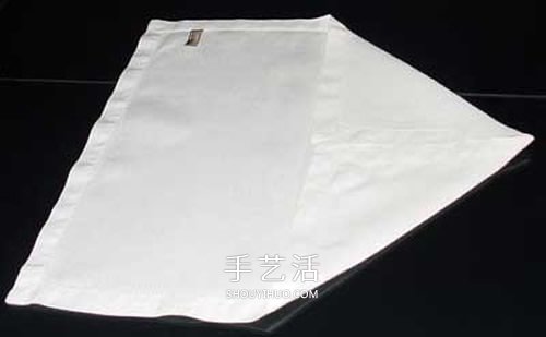 手工餐巾折玫瑰花圖解 漂亮餐具玫瑰花的折法 -  rpnrmr.com