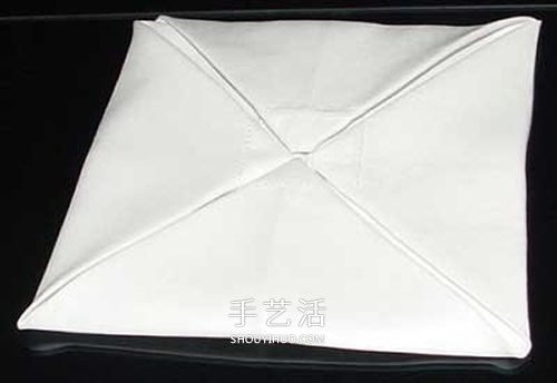 手工餐巾折玫瑰花圖解 漂亮餐具玫瑰花的折法 -  rpnrmr.com