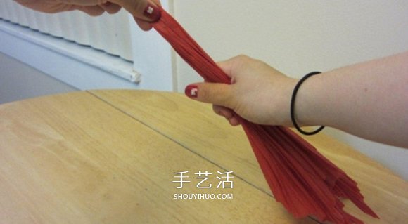 康乃馨怎么折詳細圖解 母親節(jié)康乃馨折紙教程 -  rpnrmr.com