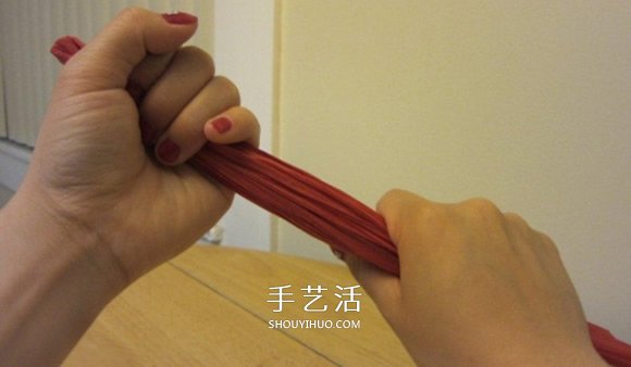 康乃馨怎么折詳細圖解 母親節(jié)康乃馨折紙教程 -  rpnrmr.com
