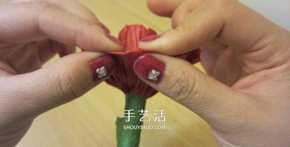 康乃馨怎么折詳細圖解 母親節(jié)康乃馨折紙教程 -  rpnrmr.com