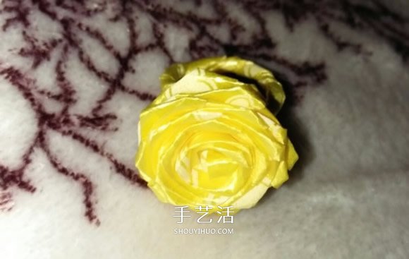 絲帶折玫瑰花戒指圖解 怎么折絲帶玫瑰戒指 -  rpnrmr.com