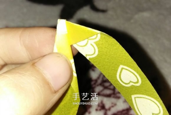 絲帶折玫瑰花戒指圖解 怎么折絲帶玫瑰戒指 -  rpnrmr.com