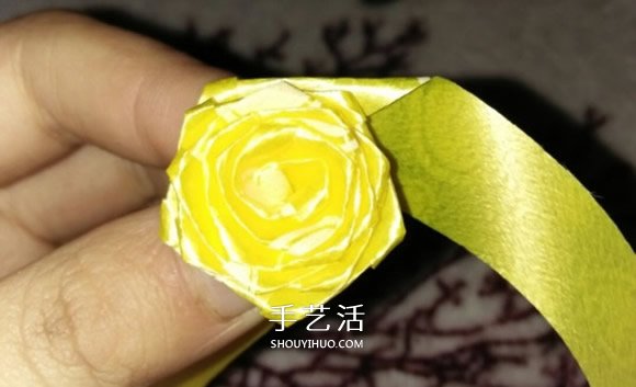 絲帶折玫瑰花戒指圖解 怎么折絲帶玫瑰戒指 -  rpnrmr.com