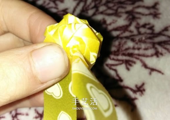 絲帶折玫瑰花戒指圖解 怎么折絲帶玫瑰戒指 -  rpnrmr.com