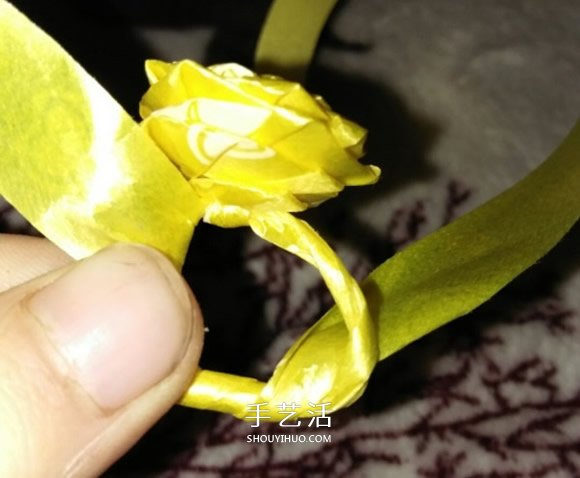 絲帶折玫瑰花戒指圖解 怎么折絲帶玫瑰戒指 -  rpnrmr.com