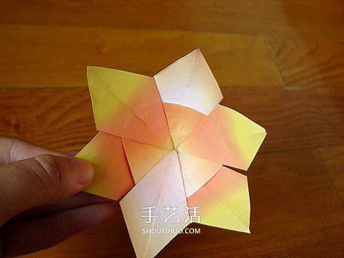 一張紙折百合花圖解 簡單又漂亮百合花折紙 -  rpnrmr.com