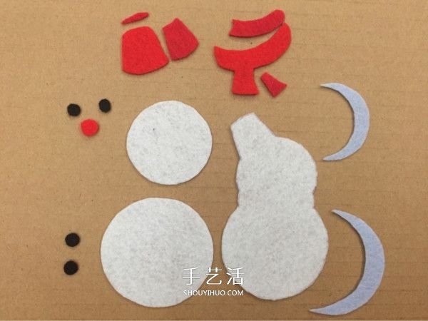 不織布圣誕花環(huán)制作 手工布藝圣誕花環(huán)的做法 -  rpnrmr.com