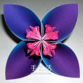 四瓣花的折紙方法圖解 六個(gè)組合成美麗花球 -  rpnrmr.com