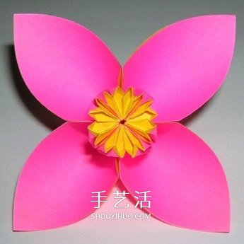 四瓣花的折紙方法圖解 六個(gè)組合成美麗花球 -  rpnrmr.com