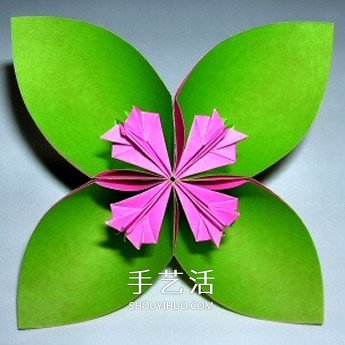 四瓣花的折紙方法圖解 六個(gè)組合成美麗花球 -  rpnrmr.com