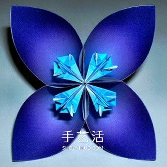 四瓣花的折紙方法圖解 六個(gè)組合成美麗花球 -  rpnrmr.com