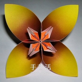 四瓣花的折紙方法圖解 六個(gè)組合成美麗花球 -  rpnrmr.com