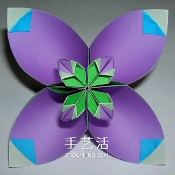 四瓣花的折紙方法圖解 六個(gè)組合成美麗花球 -  rpnrmr.com