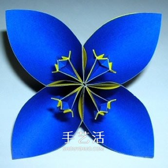 四瓣花的折紙方法圖解 六個(gè)組合成美麗花球 -  rpnrmr.com