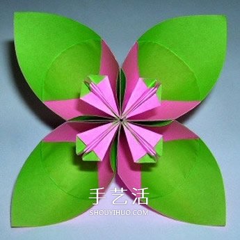 四瓣花的折紙方法圖解 六個(gè)組合成美麗花球 -  rpnrmr.com
