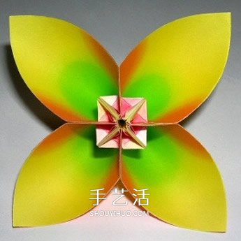 四瓣花的折紙方法圖解 六個(gè)組合成美麗花球 -  rpnrmr.com