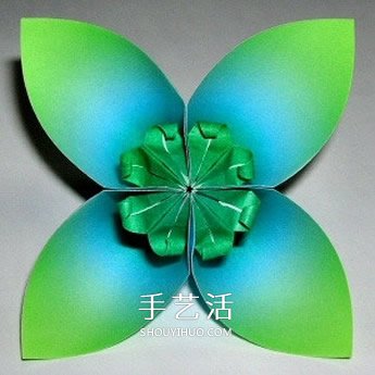 四瓣花的折紙方法圖解 六個(gè)組合成美麗花球 -  rpnrmr.com