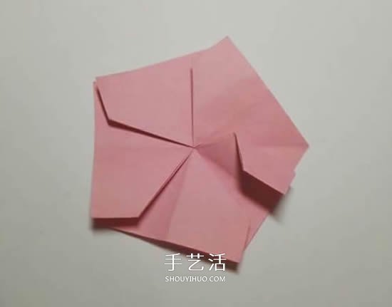 圣誕節(jié)折紙圣誕花圖解 平面圣誕花的折法步驟 -  rpnrmr.com