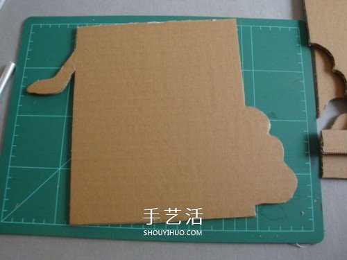 瓦楞紙制作創(chuàng)意相框 硬紙板廢物利用做相框 -  rpnrmr.com