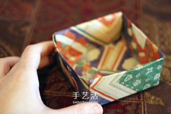可愛(ài)又漂亮方形禮品盒的折紙方法圖解 -  rpnrmr.com