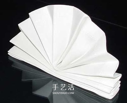 餐巾折扇子的方法圖解 簡單餐巾扇子折疊教程 -  rpnrmr.com