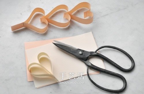 手工心形花環(huán)的做法 卡紙制作愛心裝飾圖解 -  rpnrmr.com