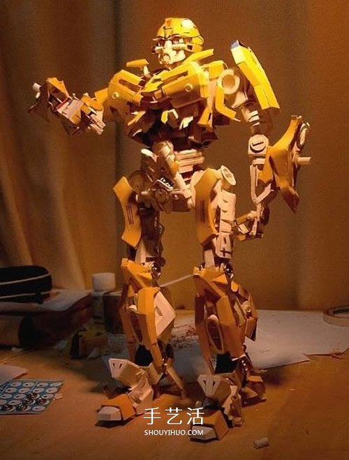 變形金剛大黃蜂模型 廢紙盒制作大黃蜂作品 -  rpnrmr.com