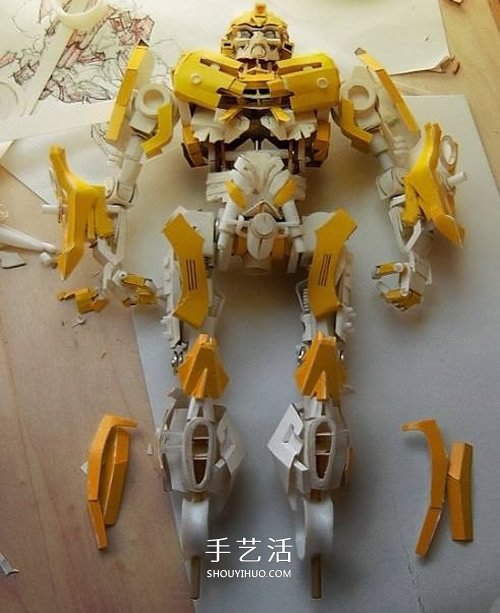 變形金剛大黃蜂模型 廢紙盒制作大黃蜂作品 -  rpnrmr.com