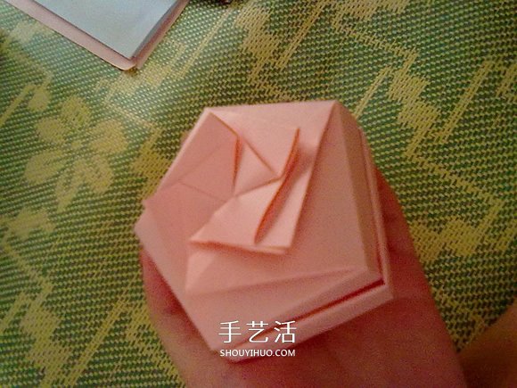 玫瑰紙盒的折法圖解 情人節(jié)漂亮禮品盒的折法 -  rpnrmr.com