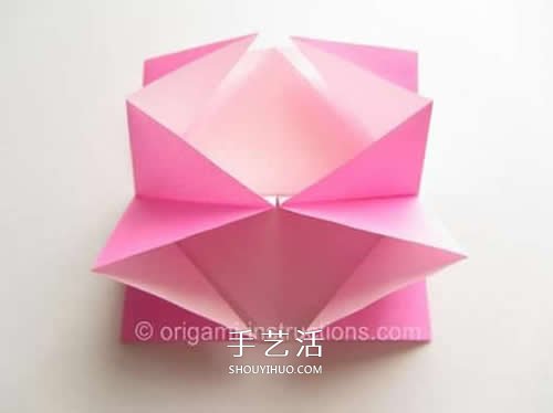 旋轉(zhuǎn)玫瑰怎么折圖解 手工旋轉(zhuǎn)的玫瑰花折紙 -  rpnrmr.com