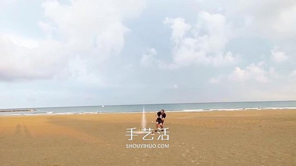創(chuàng)意水火箭的做法圖解 讓可樂瓶一飛沖天！ -  rpnrmr.com