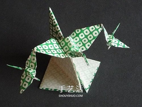 連體千紙鶴的折法圖解 一張紙折出三只紙鶴 -  rpnrmr.com