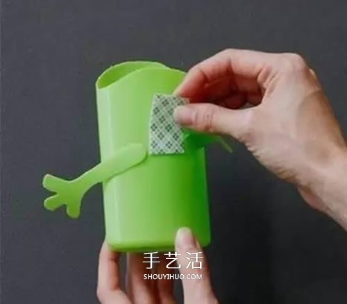 洗發(fā)水瓶廢物利用做筆筒 沐浴液瓶DIY卡通筆筒 -  rpnrmr.com
