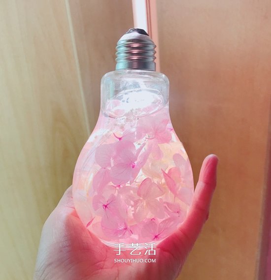 唯美夢幻花藝擺件 燈泡花的手工制作教程 -  rpnrmr.com