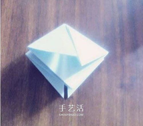 卷紙玫瑰怎么折圖解 簡(jiǎn)易版紙玫瑰的折法過程 -  rpnrmr.com