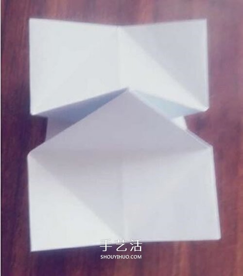 卷紙玫瑰怎么折圖解 簡(jiǎn)易版紙玫瑰的折法過程 -  rpnrmr.com